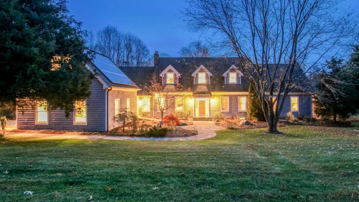 Galesville House | Spacious Luxury 6 BR Home, Sleeps 16, Private Pool, In Nature, Convenient to DC
