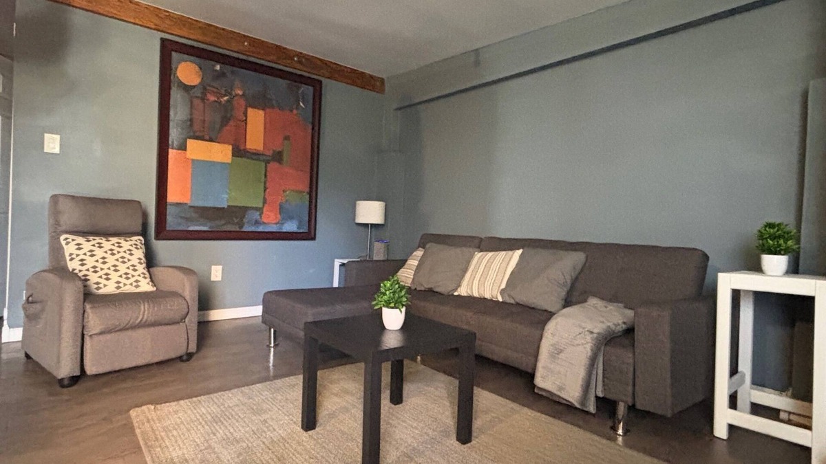 El Paso Apartment | Spacious, Luxury & Cozy Apartment, Great Location, 1-bedroom with WiFi, AC