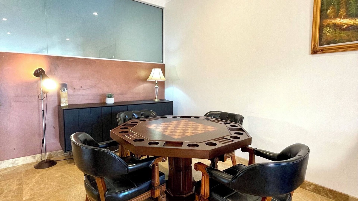 Eastlakes House | Spacious Luxury Home in Eastlakes | Minutes from City/Beaches/Airports