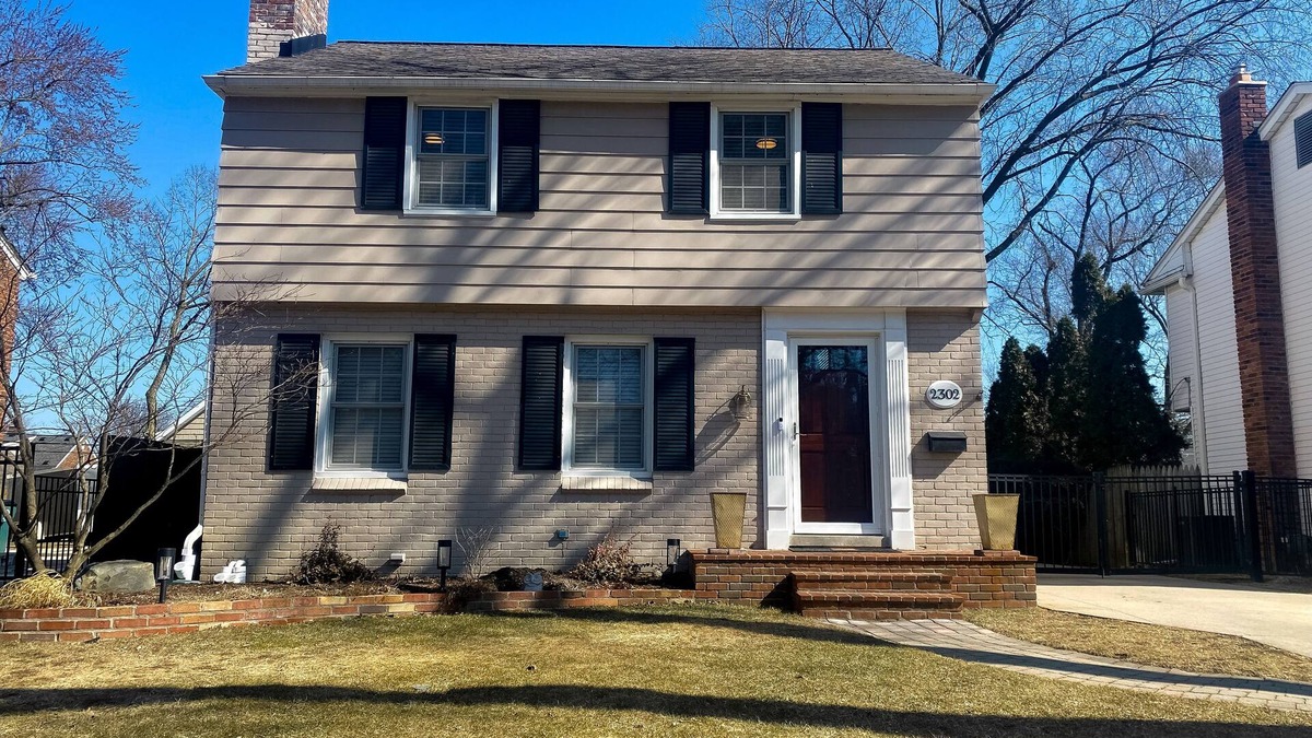 Royal Oak House | Spacious Luxury Home near Beaumont in Royal Oak*ALLERGY FRIENDLY
