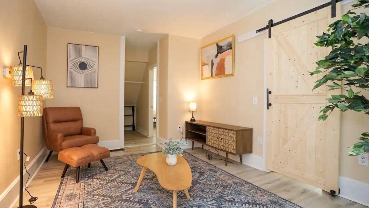 West Brookfield Apartment | Spacious Massachusetts Apartment