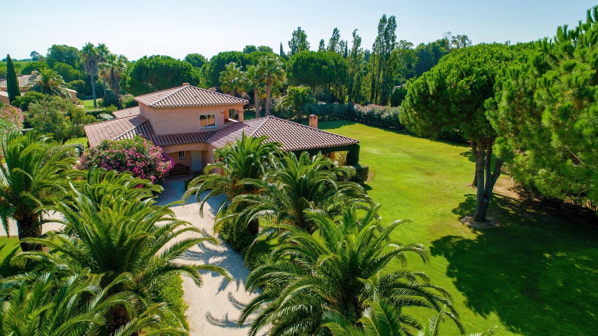 Saint-Nazaire Villa | Spacious Mediterranean villa near the sea