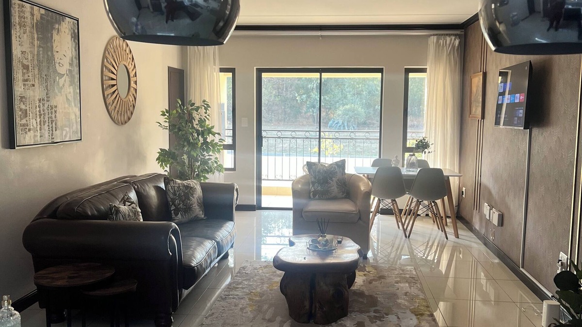 Greater Johannesburg Metropolitan Area Apartment | Spacious, modern & cosy