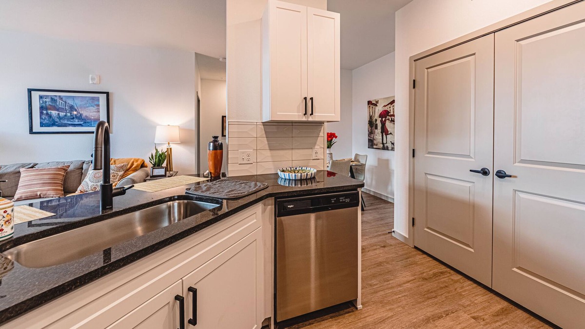 Northeast Colorado Springs Apartment | Spacious Modern Mountain view !