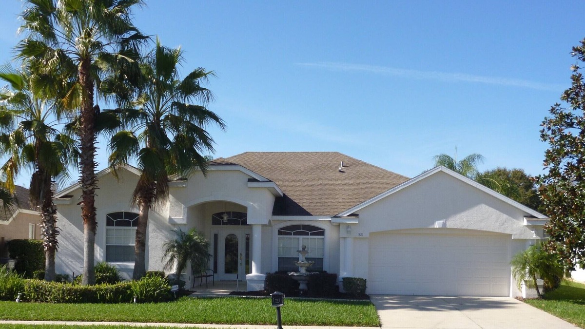 Highlands Reserve Villa | Spacious Modern 3 Bed Villa-Fenced Private Pool & Garden