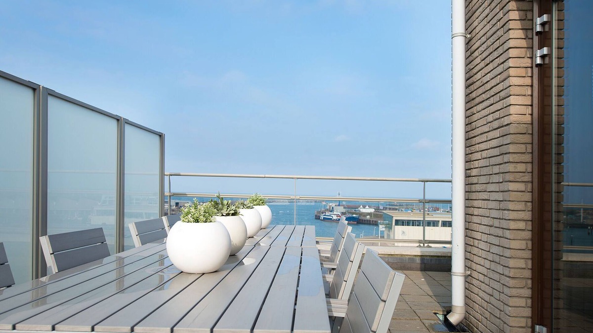Vissershaven Apartment | Spacious modern apartment in Scheveningen