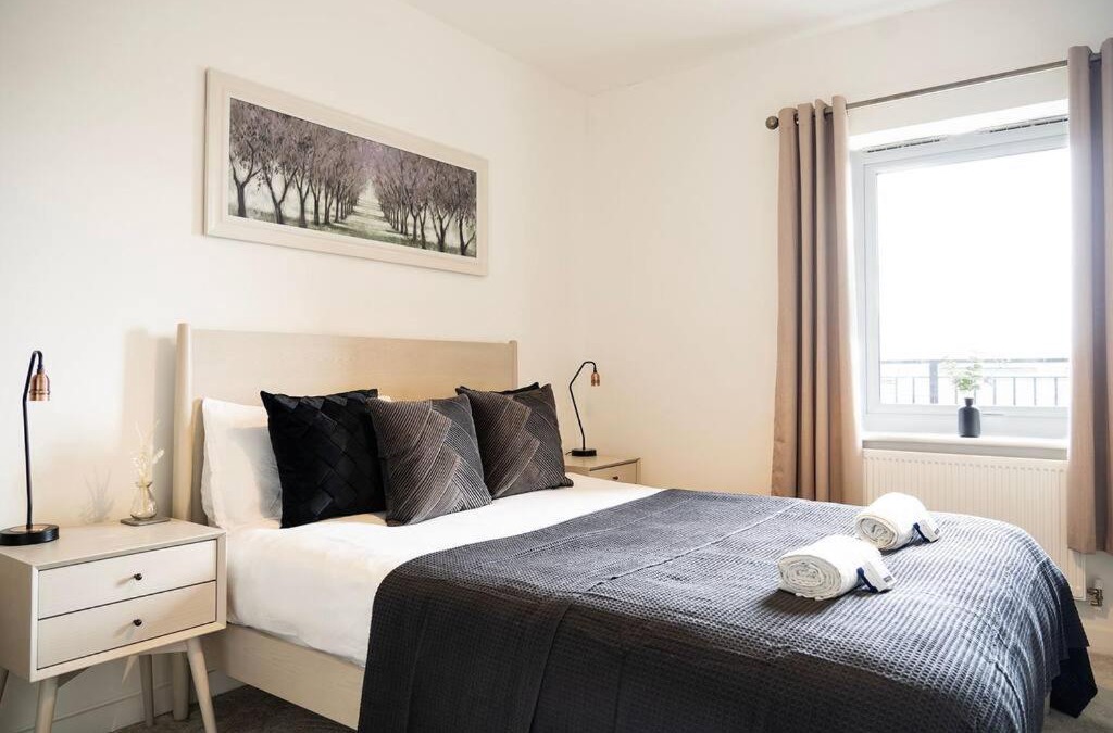 Reading Apartment | Spacious & Modern Apartment In Reading