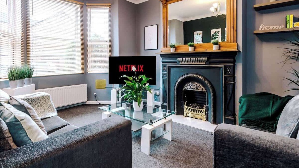Chester House | Spacious Modern Chester Home - Great Location