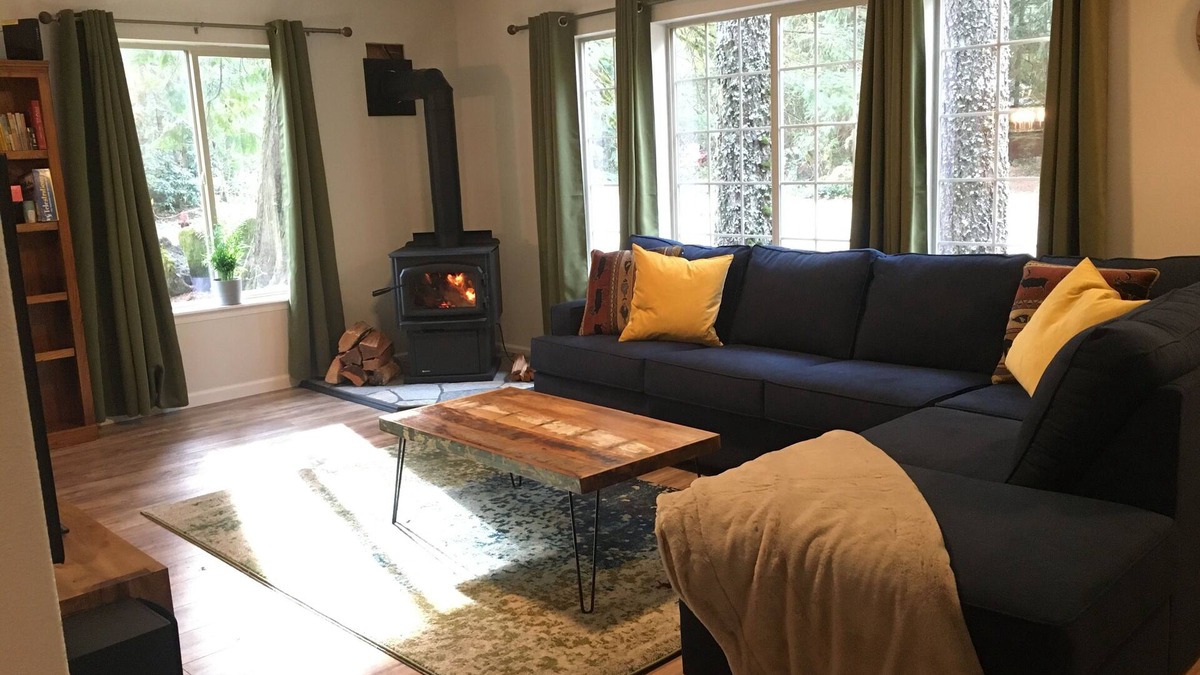 Mount Hood Village House | Spacious Mount Hood home near river, dogs OK, game room, WiFi