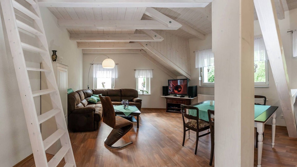 Thale House | Spacious Multi-Level Stay