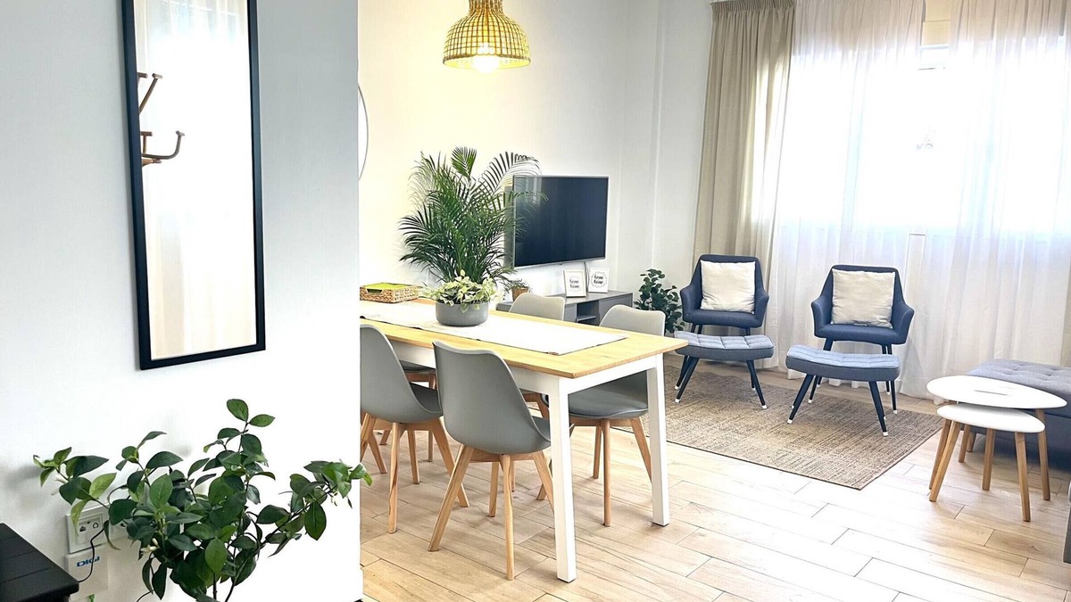 Centro Villa | Spacious new home, 3 bedrooms, near center and beach, parking, WIFI, air conditioning