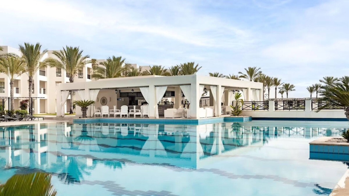 Marsa Matruh Hotel | Spacious Oasis Near Almaza Bay with Free Breakfast and Exceptional Side Sea View