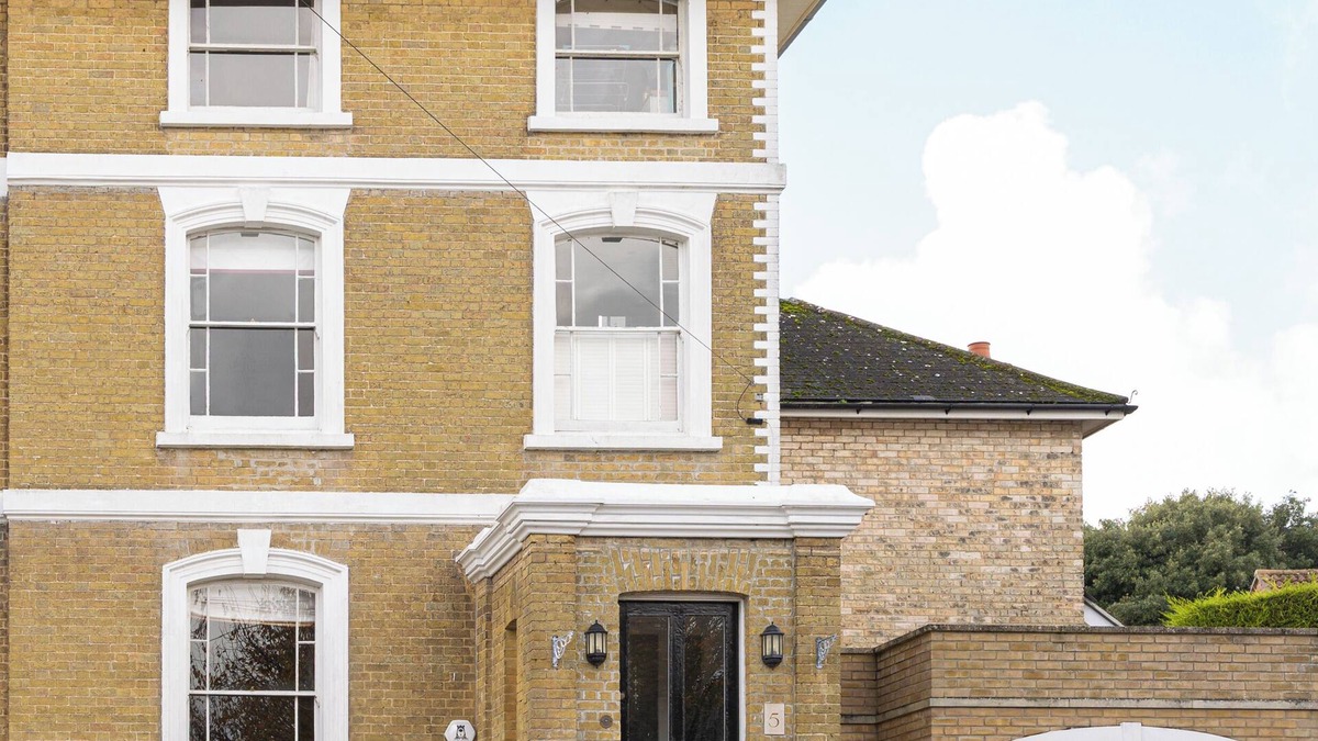 Weymouth House | Spacious oasis of calm