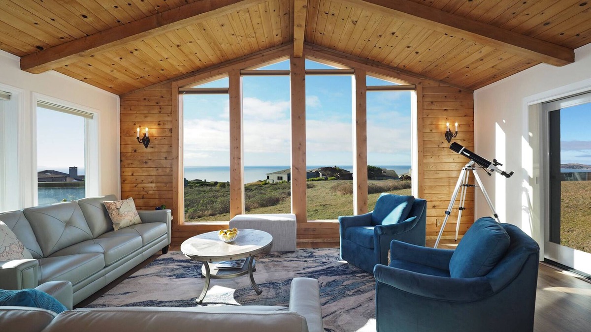 Bodega Bay House | Spacious * Ocean View * Walking Trail to Beach * Hot Tub