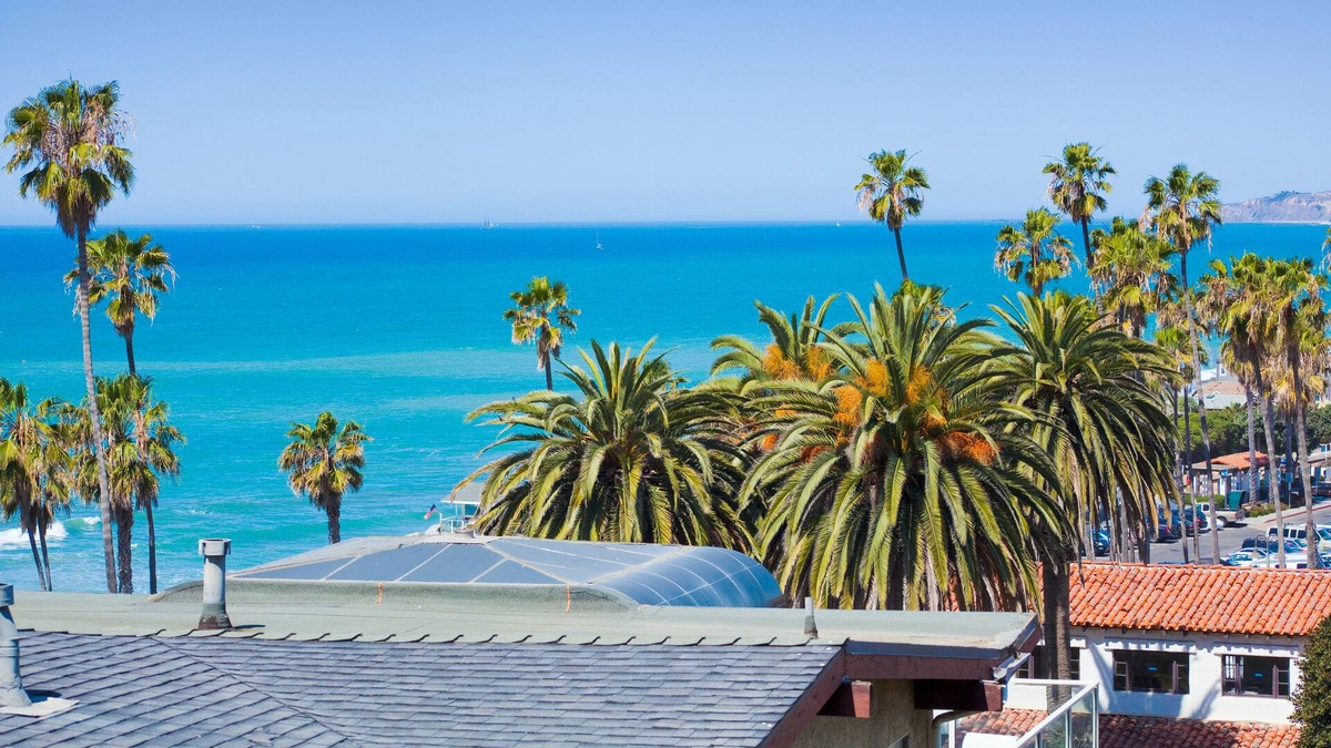 San Clemente Cottage | Spacious oceanfront cottage with fireplaces, beach views, washer/dryer, & WiFi