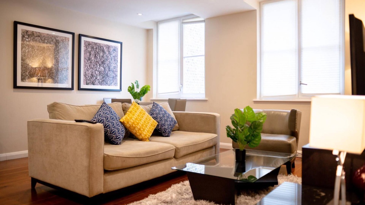 The City of London Apartment | Spacious One Bedroom Apartment in Chancery Lane
