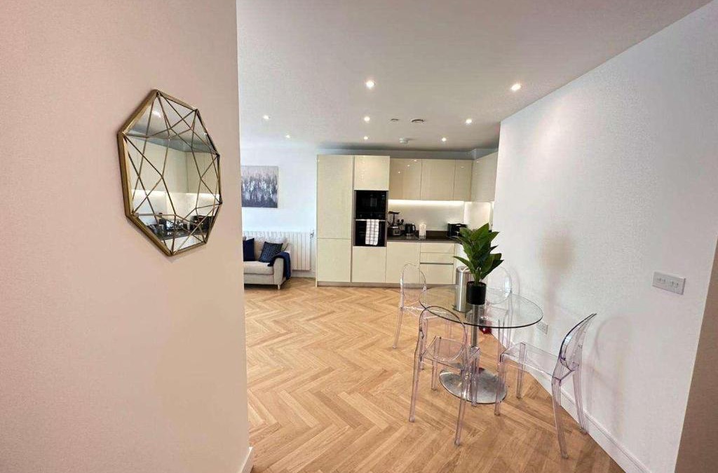 Eltham West Apartment | Spacious one bedroom luxury apartment in Kidbrooke Greenwich