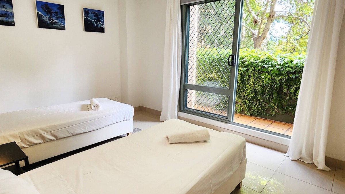 Redfern Apartment | Spacious Park-Side Retreat Moments From The City