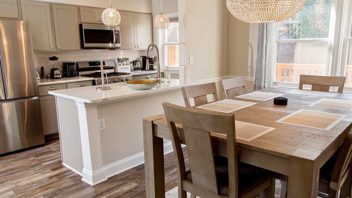 Beechfield House | Spacious, Peaceful Baltimore Townhome with Dedicated Workspace