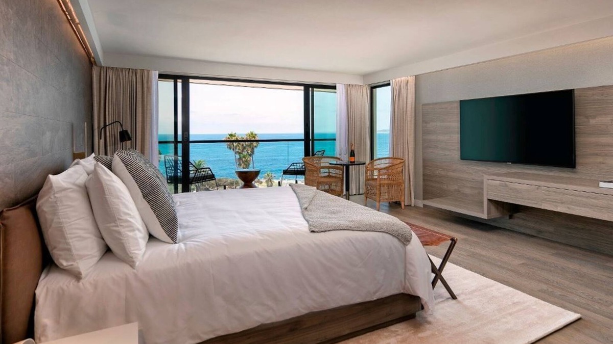 Village of La Jolla Hotel | Spacious Penthouse Suite at La Jolla Cove Hotel & Suites! Ocean Views, Pool!