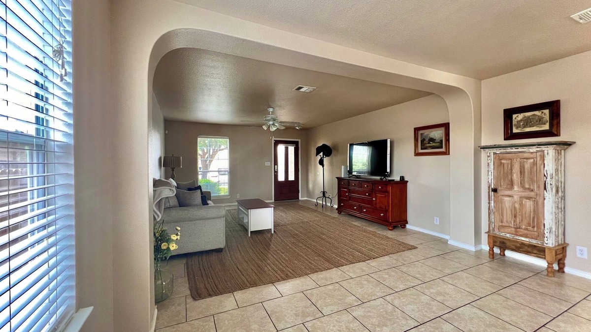 New Braunfels House | Spacious Ponderosa-Minutes from Gruene & Shopping!