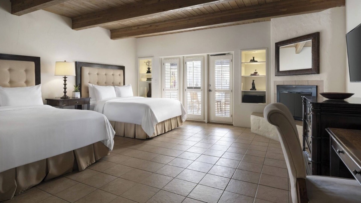 Borrego Springs Hotel | Spacious Poolside Room in Elegant Desert Resort! 5 Pools & Hot Tub Fun
