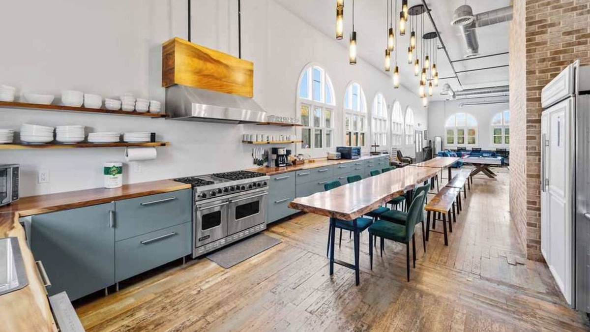 Stockton Hotel | Spacious Private Retreat with Event Spaces