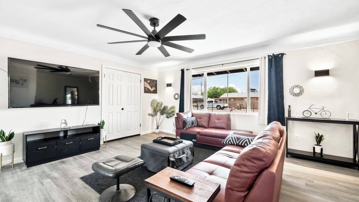 Tucson House | Spacious & Private Tucson Getway Near Downtown!
