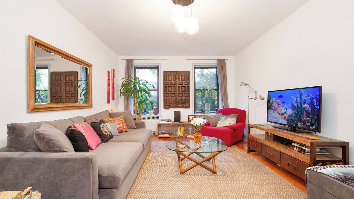 Meatpacking District Apartment | Spacious & Quiet In Chelsea. New to VRBO & 5 star reviewed on all other sites.