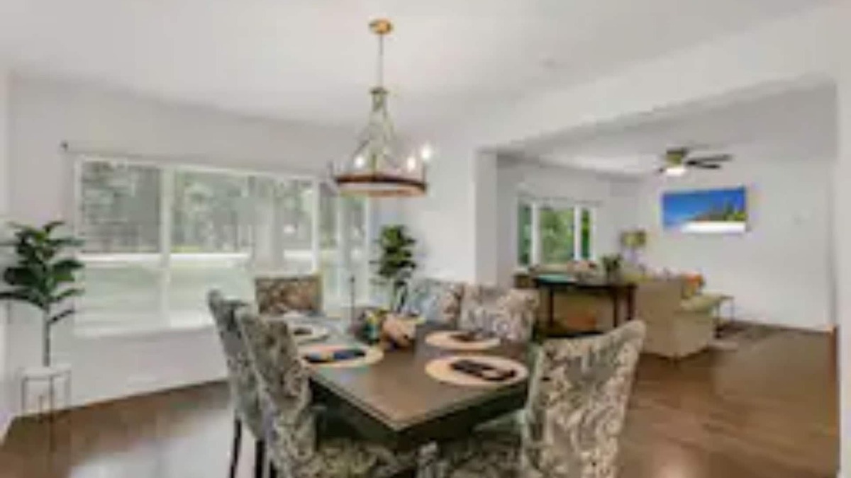 Lake Magdalene House | Spacious Ranch Home w/Large Yard and Wi-Fi