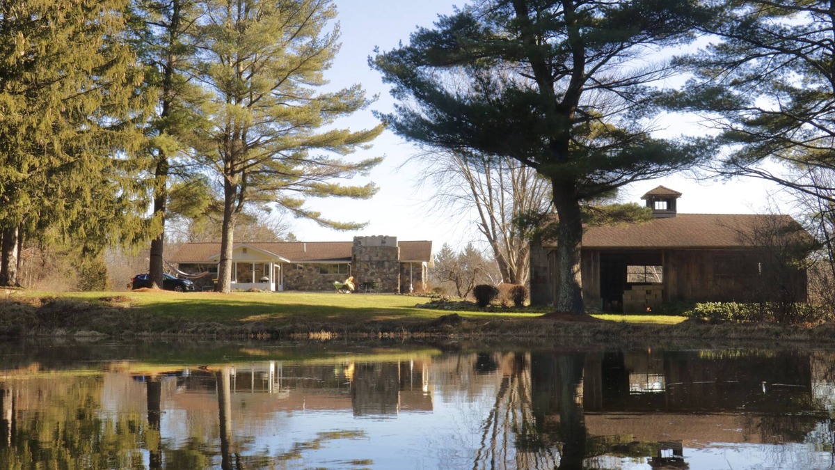 Rotterdam Junction House | Spacious Relaxing 3BR in Saratoga county with freshwater pond and privacy.