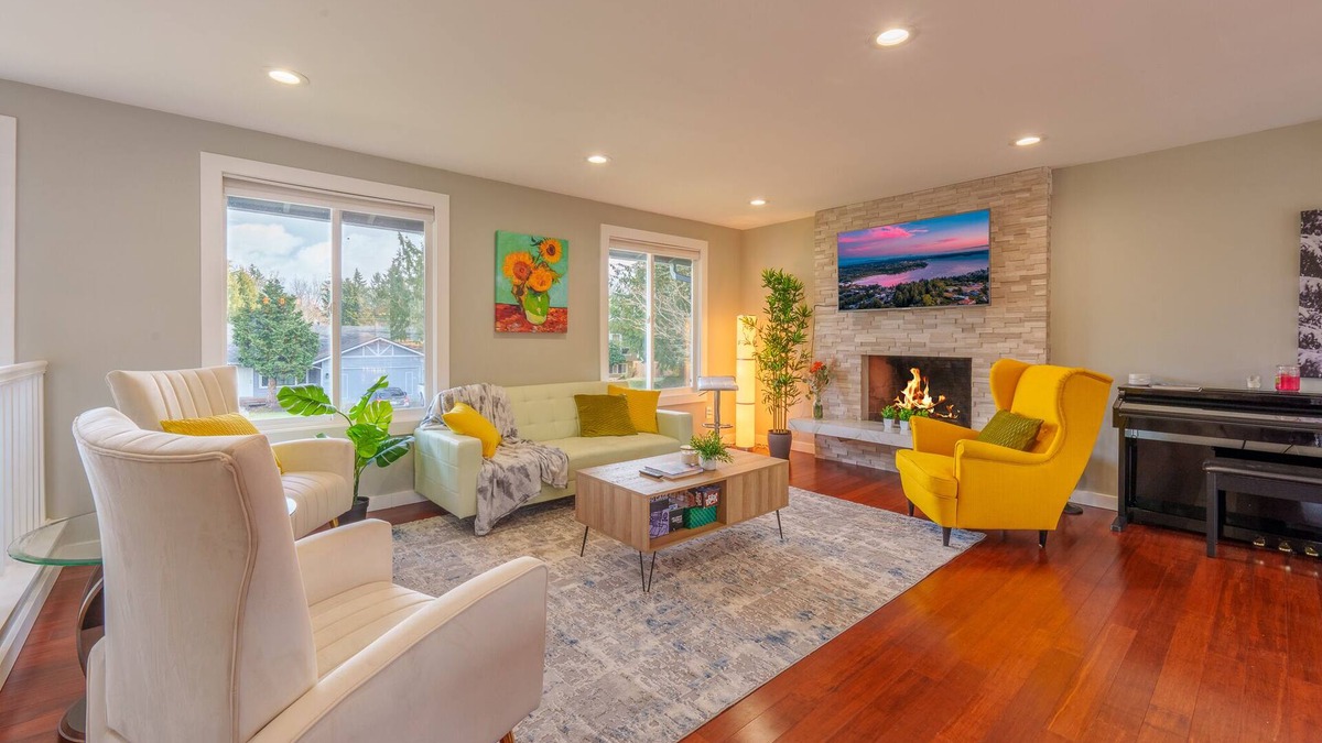 Inglewood-Finn Hill House | Spacious remodeled home with central AC and fenced yard