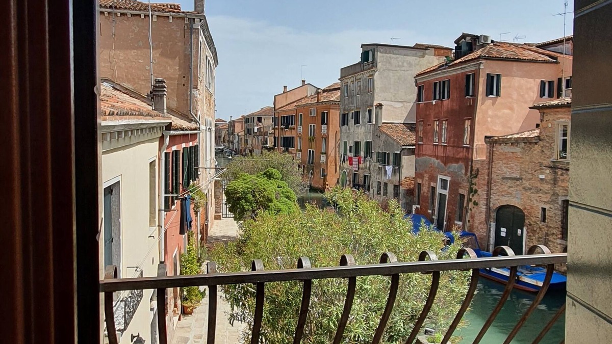 Sant Lucia Apartment | Spacious, restored and bright.