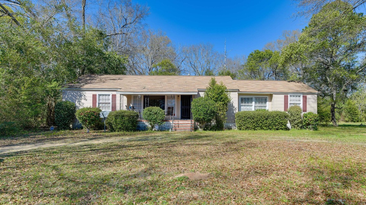 Tuskegee House | Spacious Retreat, 2 Miles to Tuskegee University