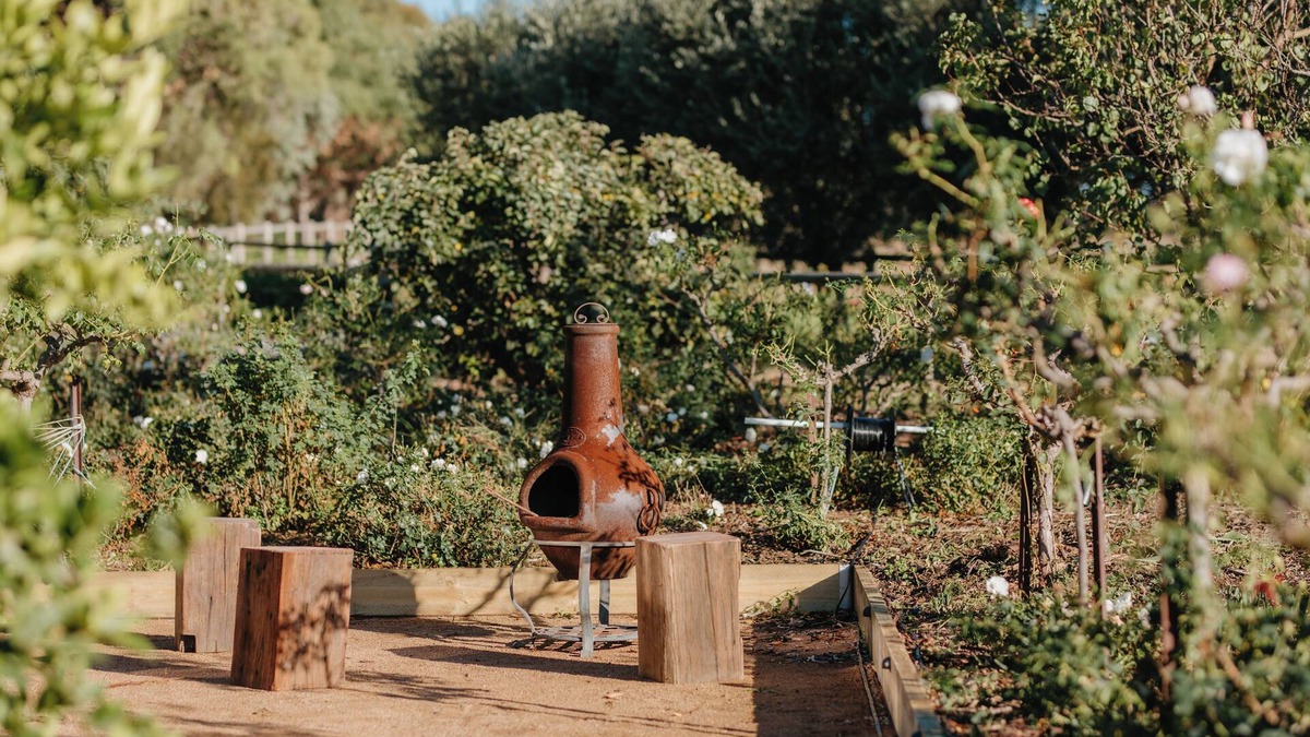 Flinders House | Spacious retreat in Flinders with Sauna and Hot Tub.