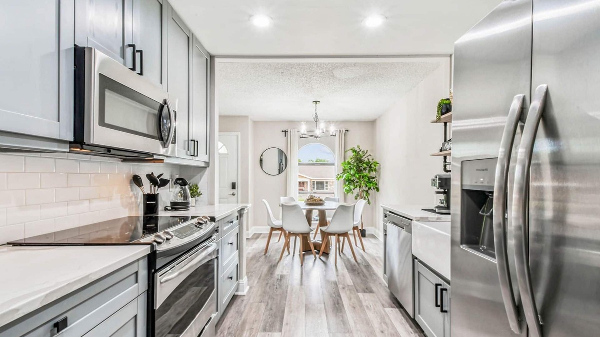 Port Tampa City House | Spacious Retreat near Picnic Island Beach: Hot Tub, Deck, Pet & Family-Friendly