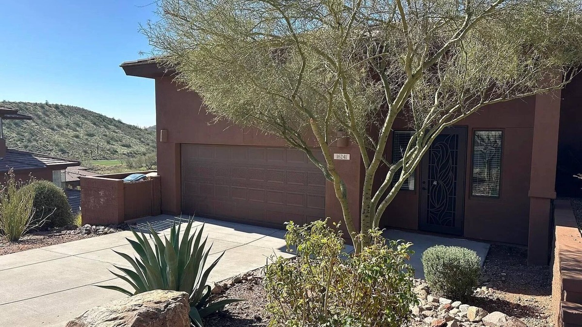 Fountain Hills Condo | Spacious retreat in beautiful Fountain Hills. Close to everything!