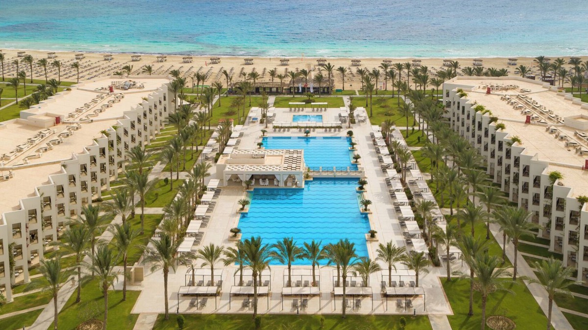 Marsa Matruh Hotel | Spacious Room for Family/Friends - Free Breakfast and with Swimming Pool
