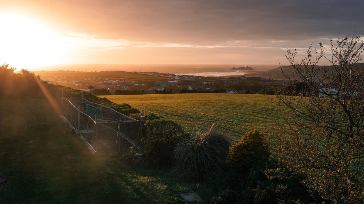 Gwithian Apartment | Spacious Sea-View Apt. Overlooking St Ives Bay