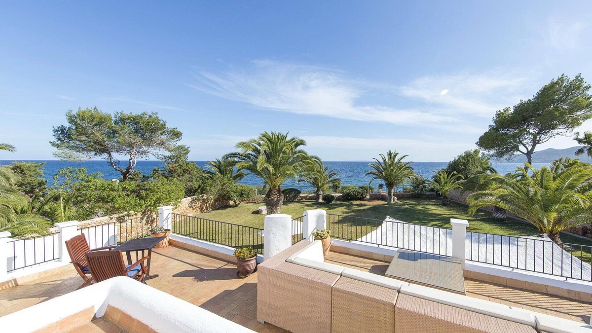 Santa Eulalia del Rio Villa | Spacious Seafront Villa with Pool 10+ Guests - walk to beaches - majestic views