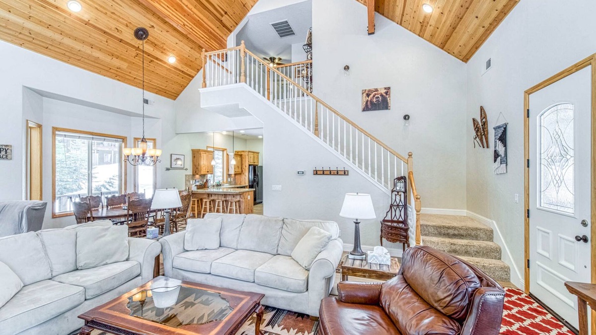 Sierra Cedars Cabin | Spacious Shaver Cabin w/Room for the Whole Family