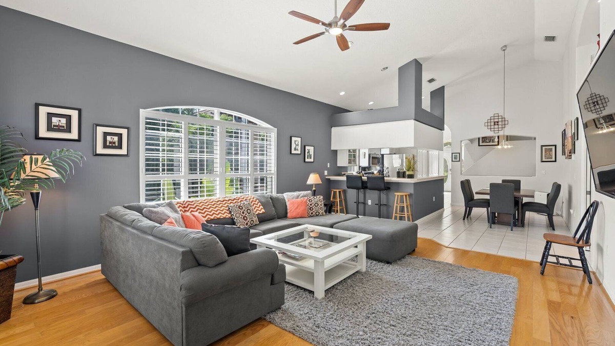 Bay Isle House | Spacious Siesta Key Family Home with Private Pool – Sleeps 10!