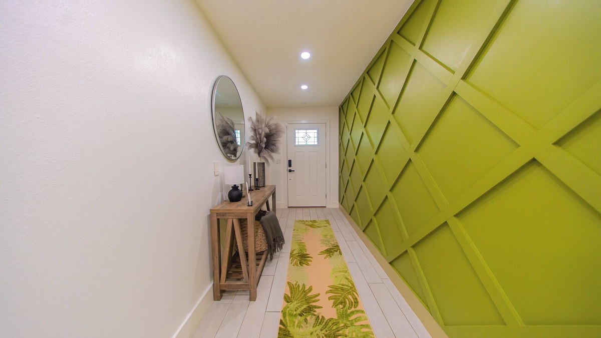 Whitfield House | Spacious Sleeps 14-Near SRQ, AMI, Beaches-Game Room-Jacuzzi-Outdoor Fun-Bunk Bed