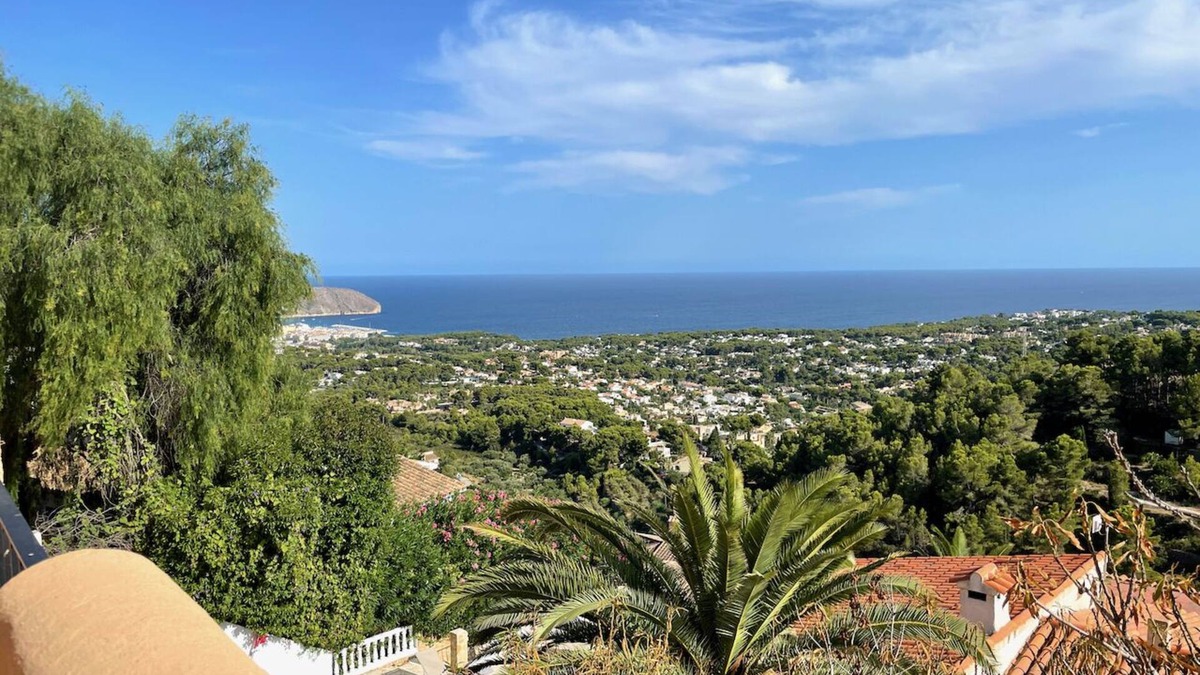 Benimeit Villa | Spacious South Facing 4 Bedroom Villa, Jacuzzi (optional booking), Sea Views
