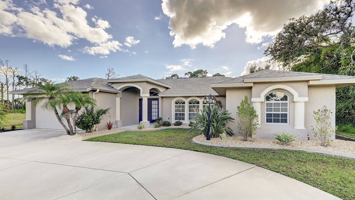 Pine Valley House | Spacious split plan 4 bed, 3 bath luxury home with private sunny deck and pool.