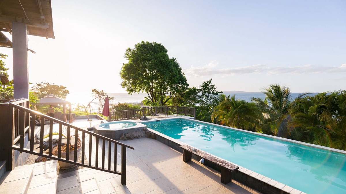 Torio House | Spacious studio with ocean view | Beachfront Boutique Hotel | pool & restaurant