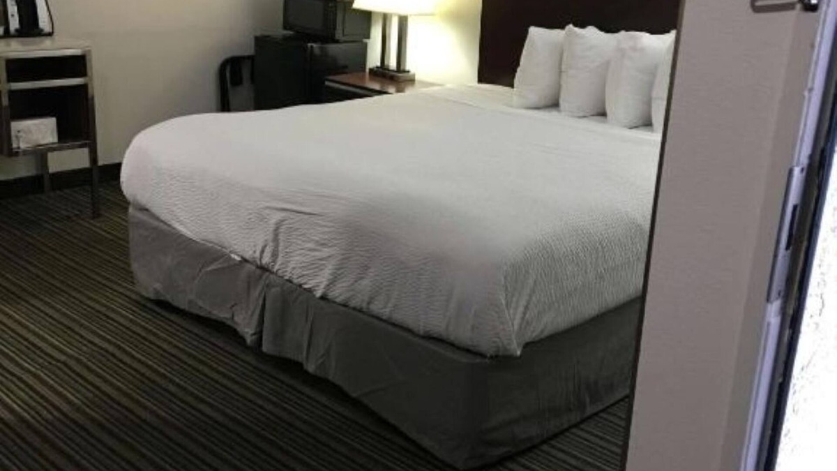 Anaheim Resort Hotel | Spacious Stay Near Disneyland Perfect for Family Adventures