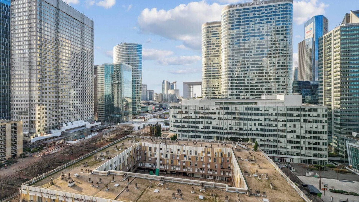 Gambetta Apartment | Spacious studio balcony -La Défense-Bail Mobilité