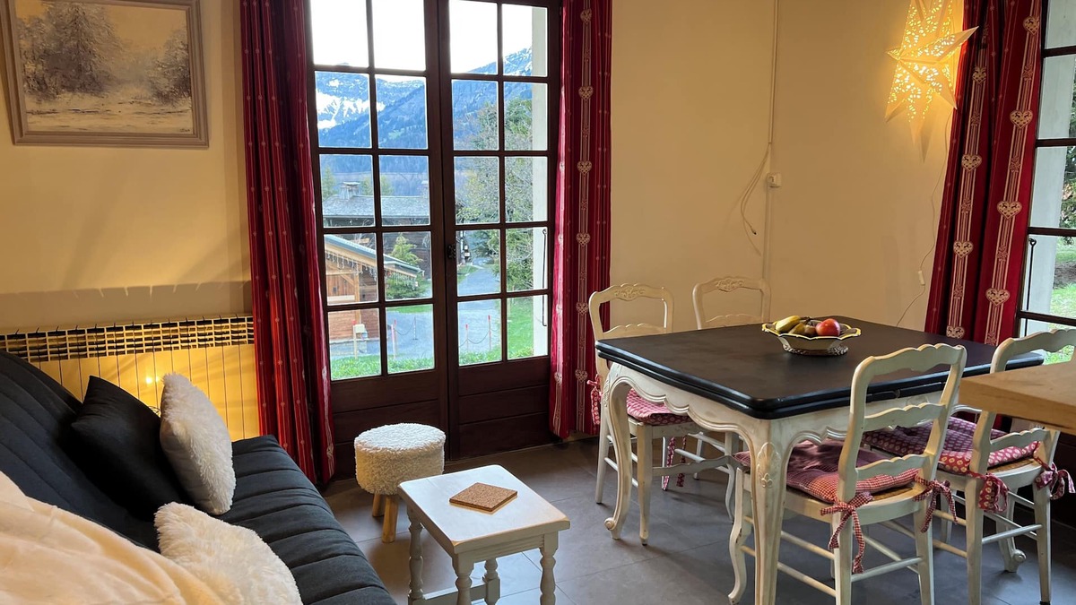 Crest-Voland Apartment | Spacious studio with terrace and mountain views