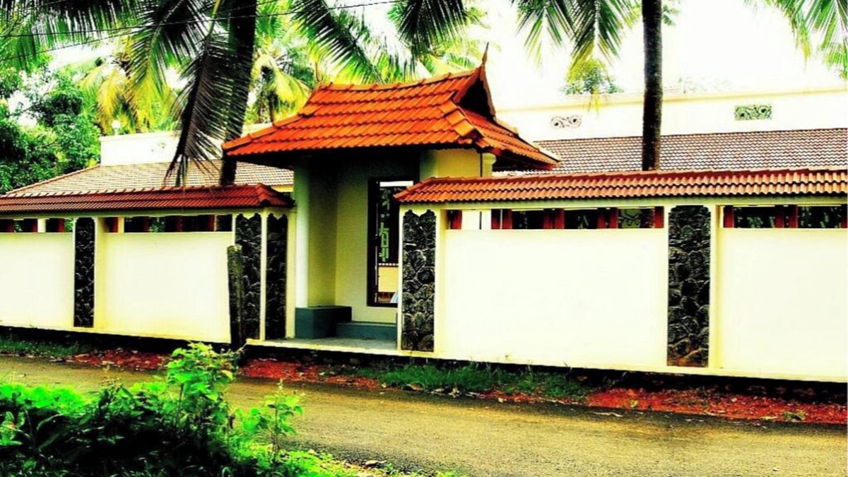 Vaikom House | Spacious & Stylish 5-Bedroom Home